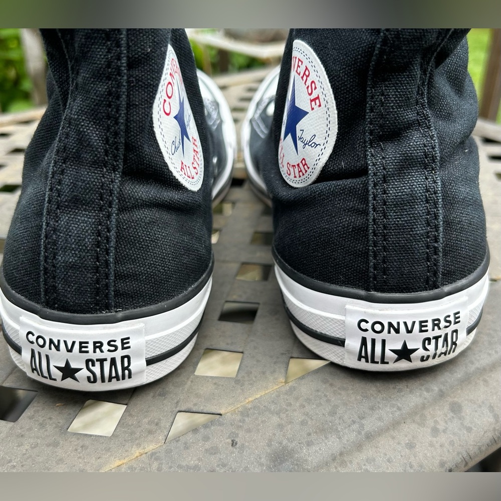 Converse CTAS Black canvas high tops. 6 women’s, 4 men’s - Picture 5 of 6